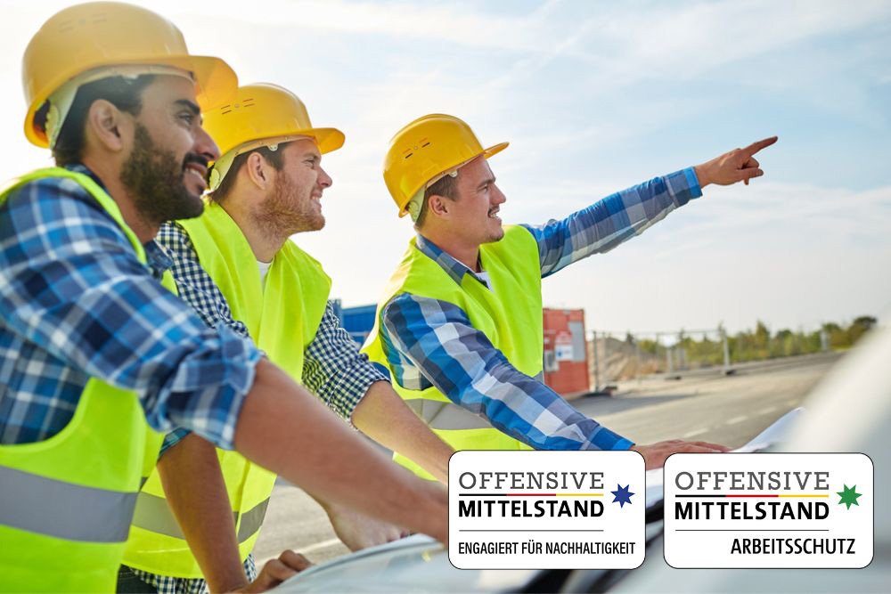 3 Männer auf einer Baustelle © Ground Picture/Shutterstock.com 3 Männer auf einer Baustelle © Ground Picture/Shutterstock.com